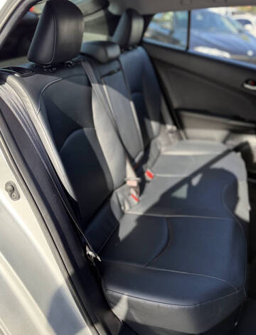 2016 Toyota Prius Three