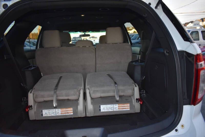 2014 Ford Explorer Base photo 56