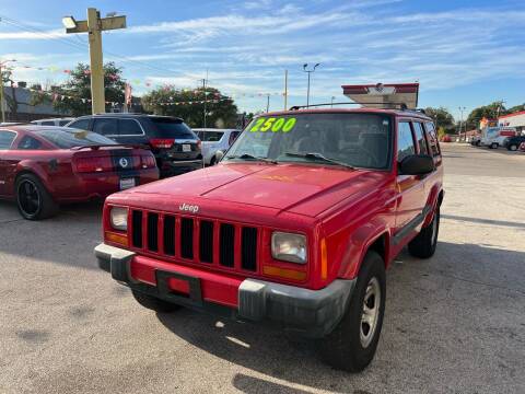 2000 Jeep Cherokee for sale at Friendly Auto Sales in Pasadena TX