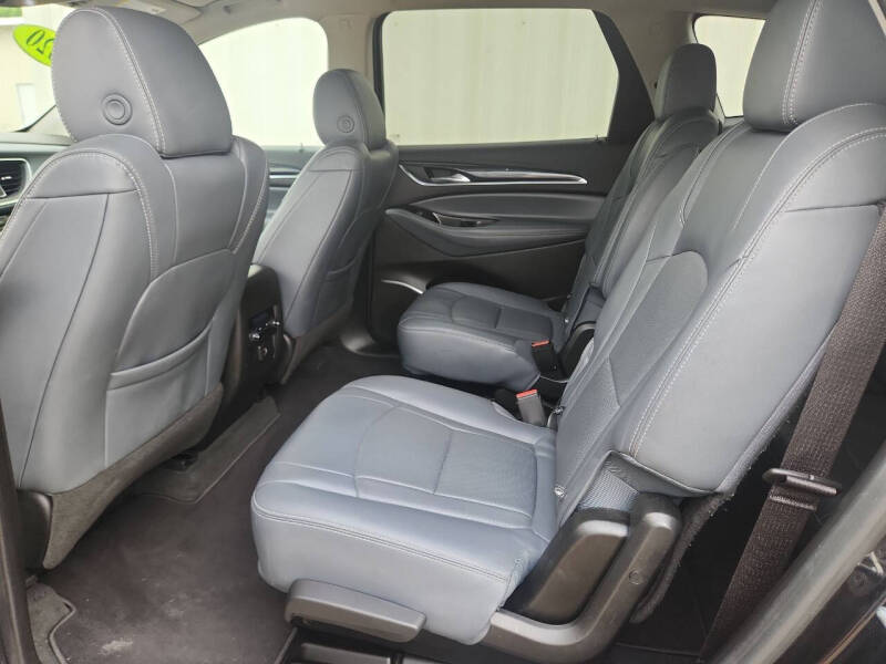 2020 Buick Enclave Essence