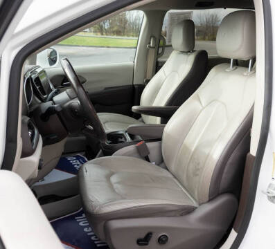 2019 Chrysler Pacifica Touring L