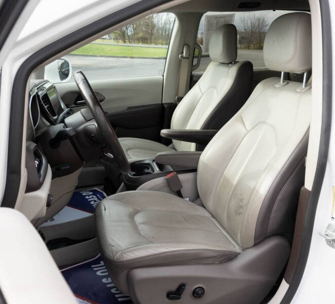 2019 Chrysler Pacifica Touring L