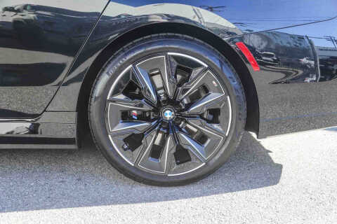 2025 BMW 7 Series 750e xDrive