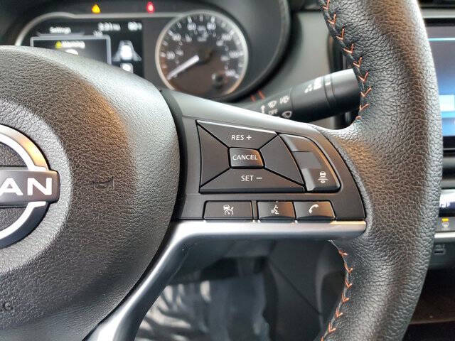 2023 Nissan Versa SR