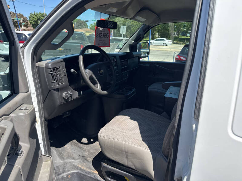 2017 Chevrolet Express 2500
