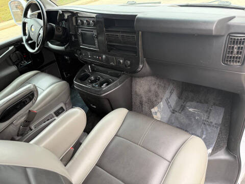 2017 Chevrolet Express 2500