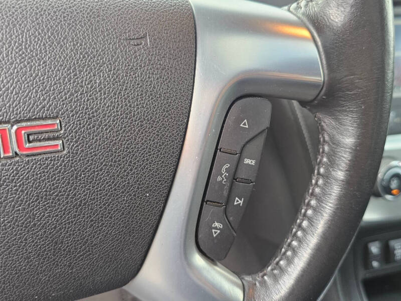 2016 GMC Acadia SLE-2