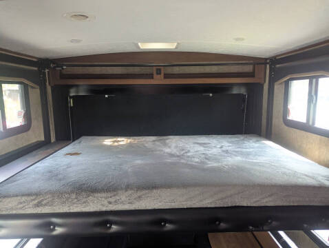 2021 Outdoors RV  Mountain Trax 27TRX / 33ft