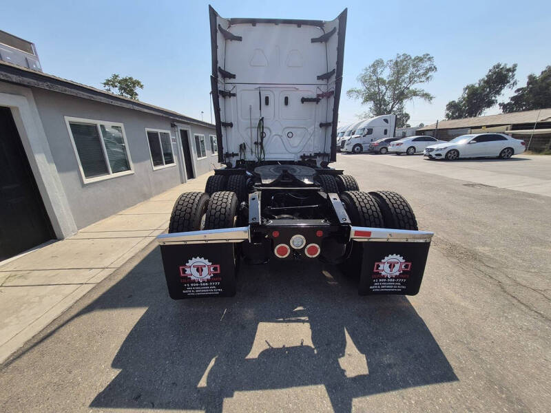 2024 Freightliner Cascadia