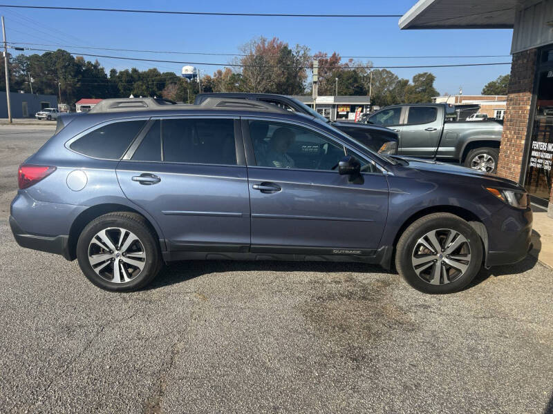 2018 Subaru Outback Limited's photo