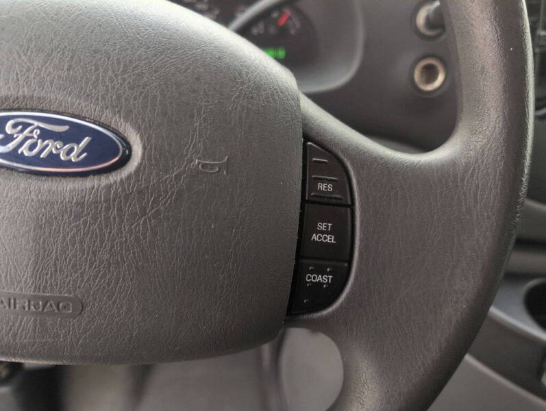 2007 Ford E-Series E-350 SD XLT