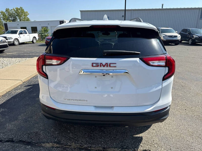 2022 GMC Terrain SLE