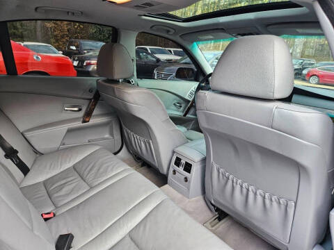 2004 BMW 5 Series 525i