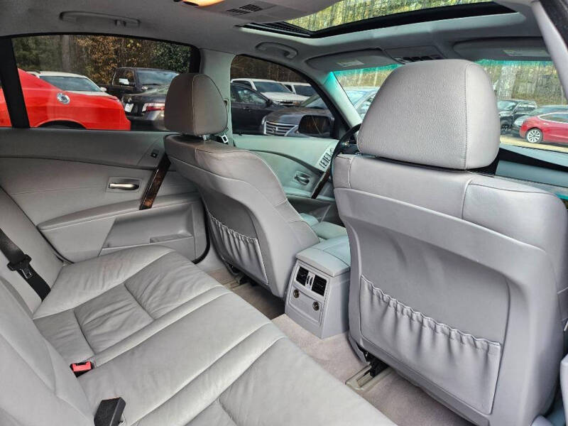 2004 BMW 5 Series 525i