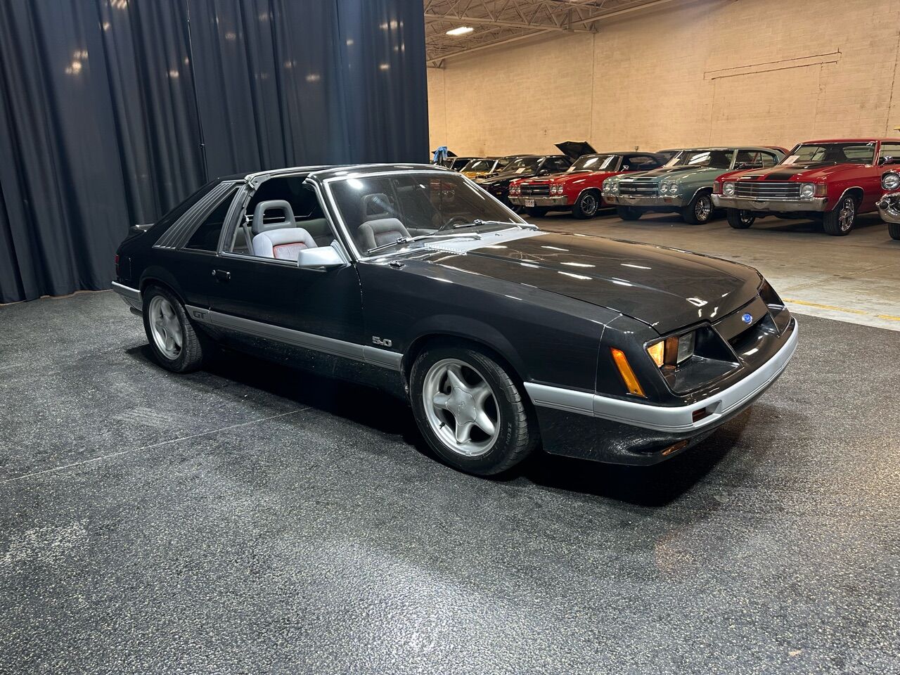 1985 Ford Mustang 28