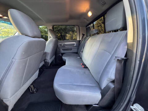 2017 RAM 1500 SLT