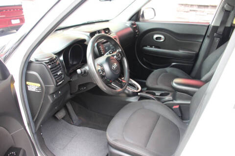 2019 Kia Soul +
