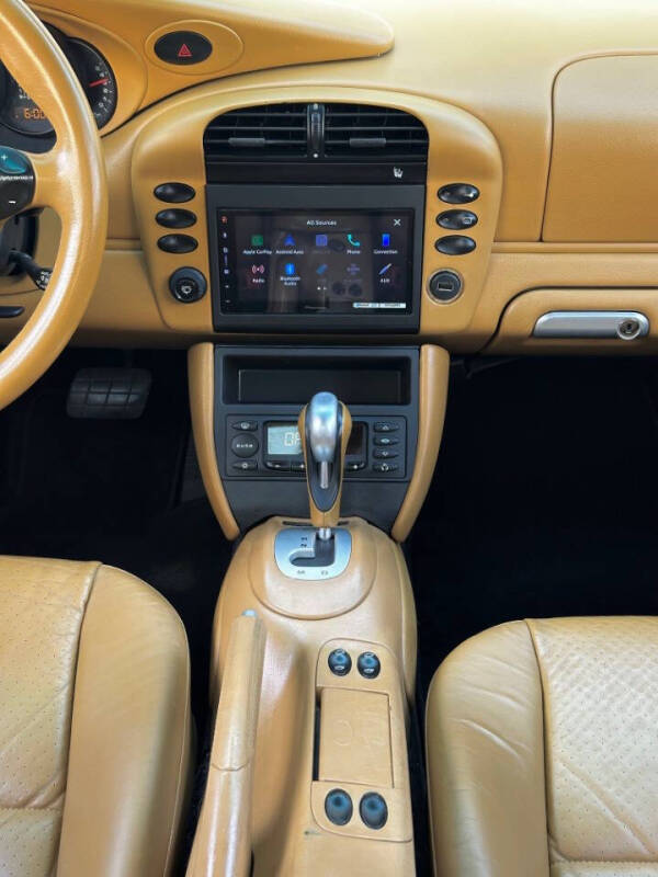 2004 Porsche 911 Carrera