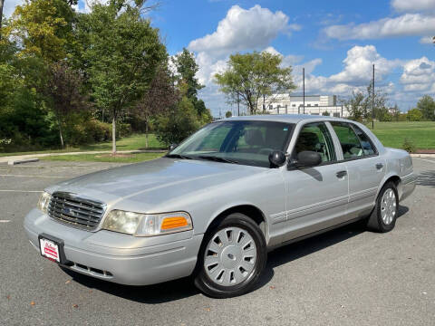 2008 Ford Crown Victoria for sale at Nelson's Automotive Group in Chantilly VA