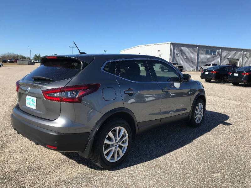 2022 Nissan Rogue Sport S