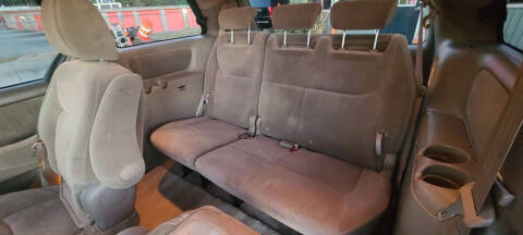 2010 Toyota Sienna LE 7-Passenger