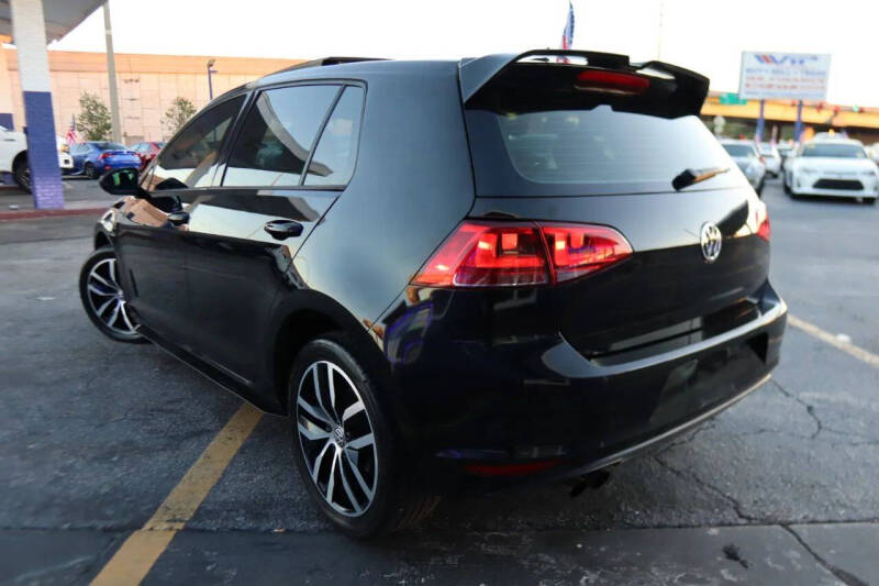 2017 Volkswagen Golf TSI Wolfsburg Edition