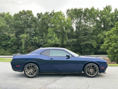 2015 Dodge Challenger SXT Plus