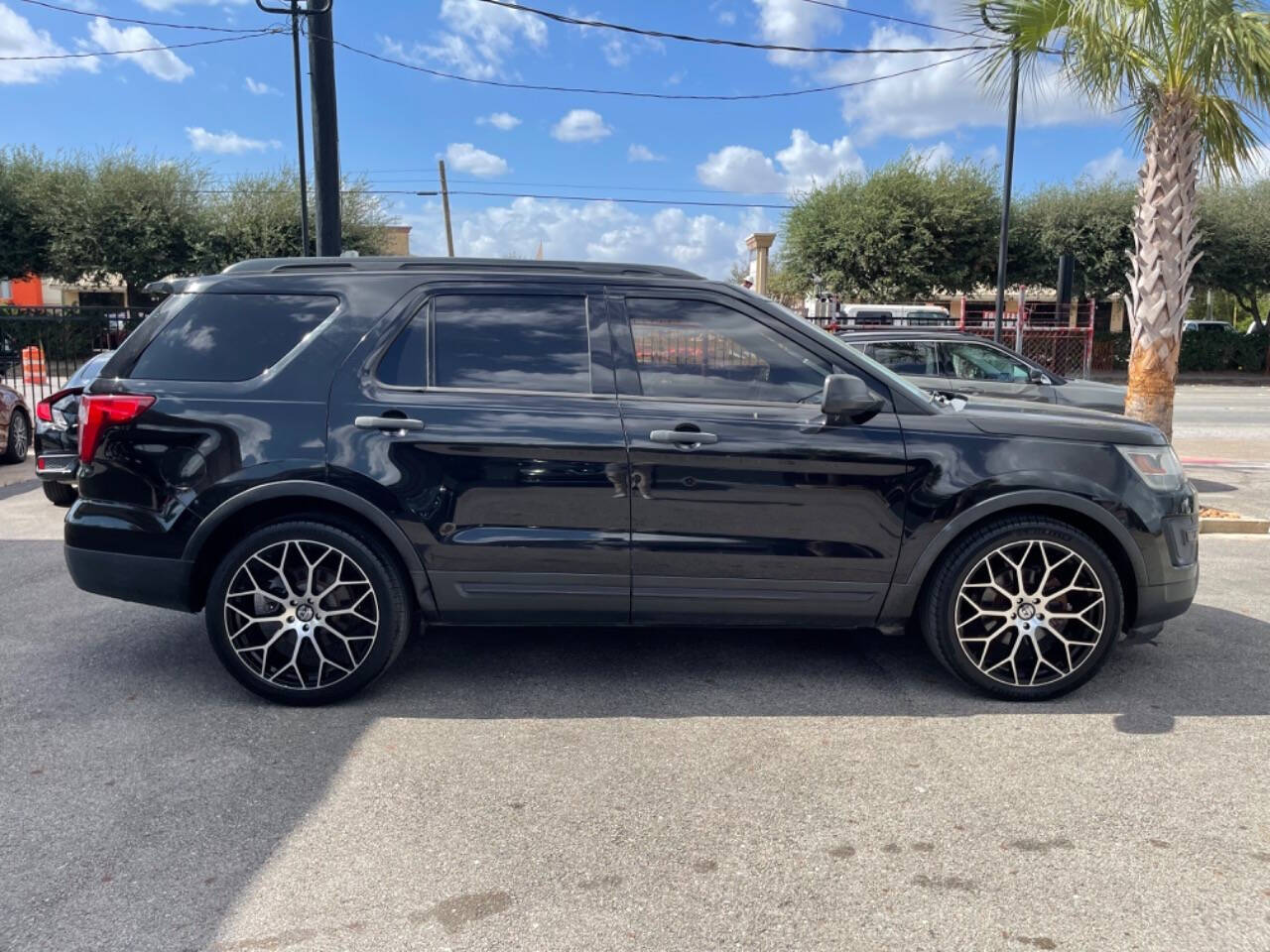 2016 Ford Explorer for sale at SMART CHOICE AUTO in Pasadena, TX