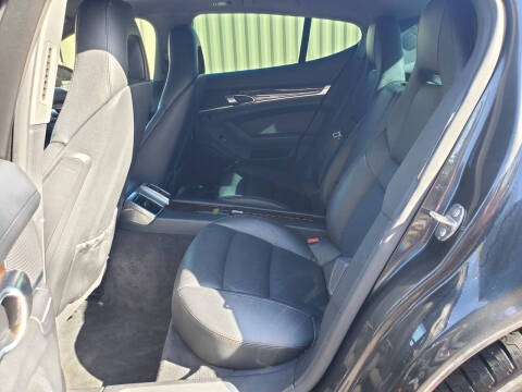 2011 Porsche Panamera 4