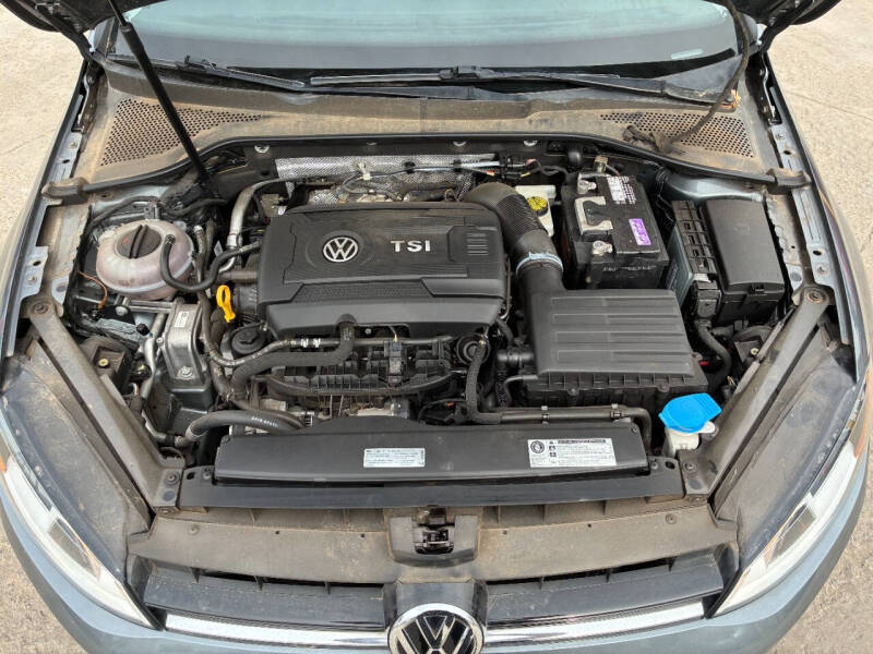 2017 Volkswagen Golf TSI S