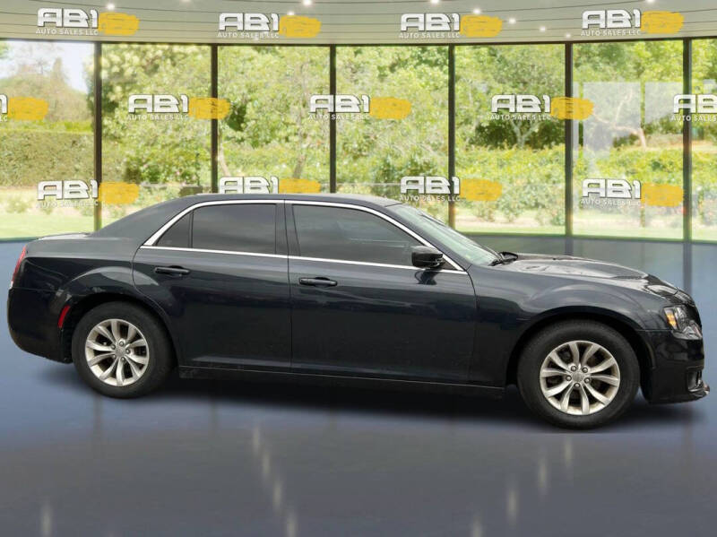 2018 Chrysler 300 Touring L