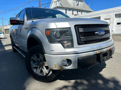 2013 Ford F-150 for sale at Illinois Auto Sales in Paterson NJ