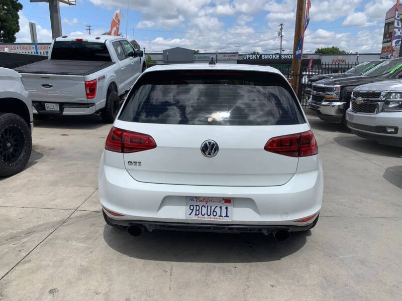 2017 Volkswagen Golf GTI S