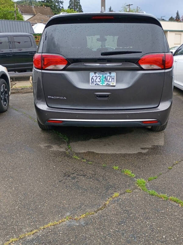 2020 Chrysler Pacifica Touring L