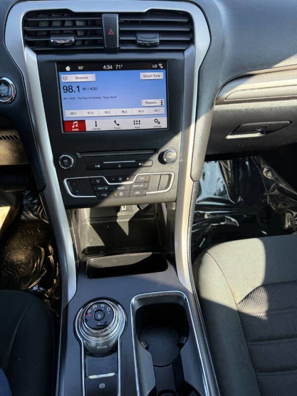 2018 Ford Fusion SE