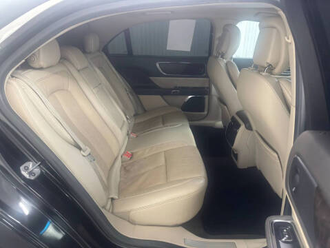 2017 Lincoln Continental Select