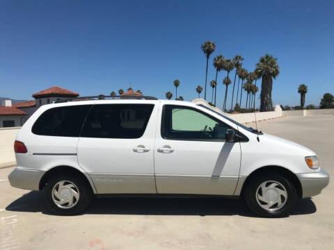 1999 Toyota Sienna XLE