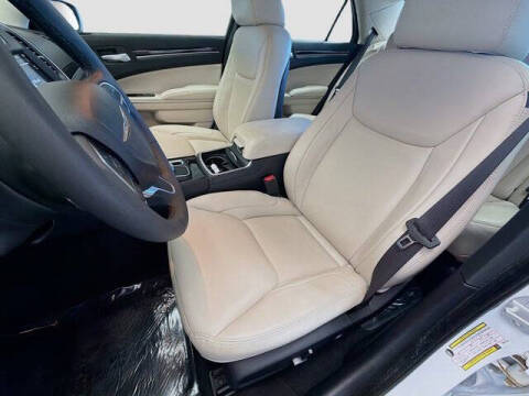 2023 Chrysler 300 Touring L