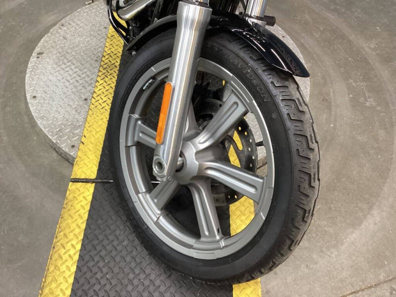 2022 Harley-Davidson® FXST - Softail® Standard