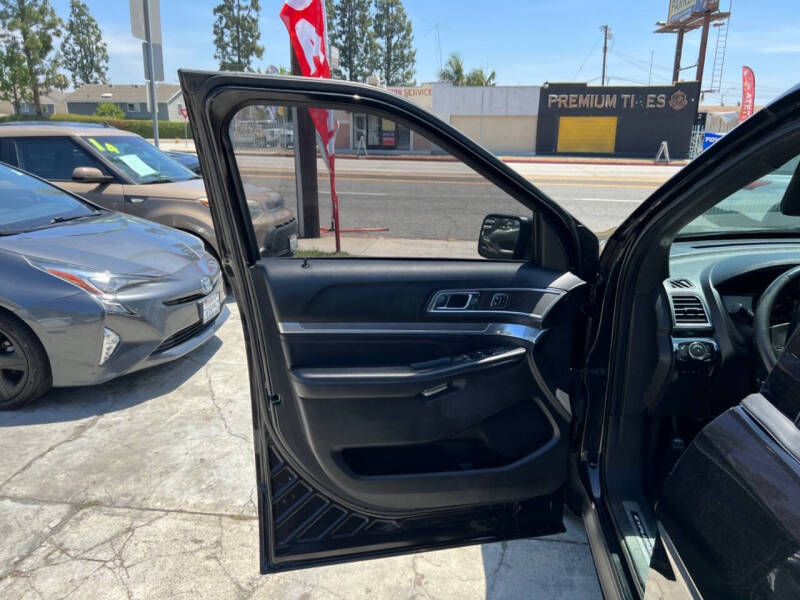 2017 Ford Explorer Sport