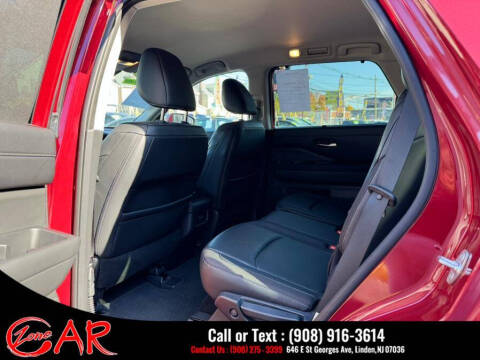 2023 Nissan Pathfinder SL