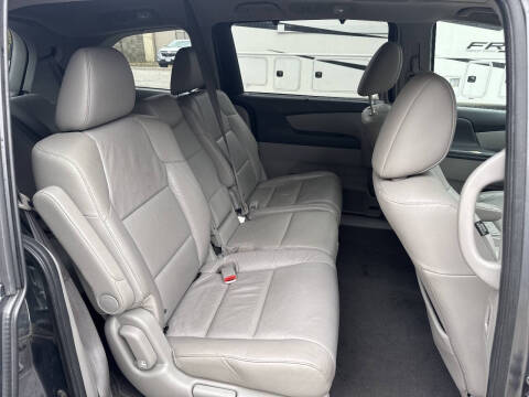 2011 Honda Odyssey EX-L w/DVD