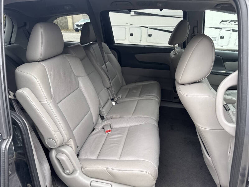 2011 Honda Odyssey EX-L w/DVD