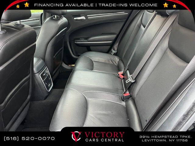 2023 Chrysler 300 Touring L