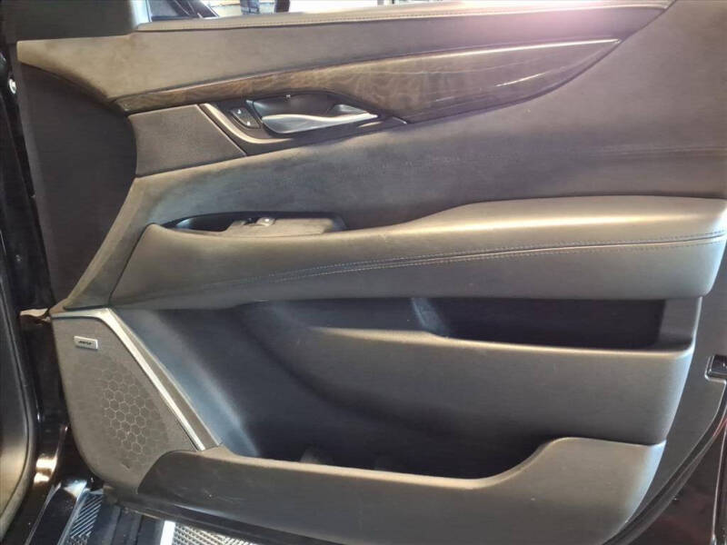 2018 Cadillac Escalade ESV Platinum