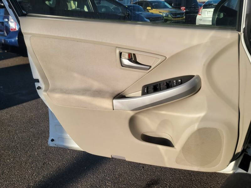 2014 Toyota Prius Five