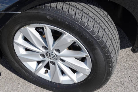 2016 Volkswagen Golf TSI S