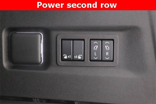 2025 GMC Yukon XL AT4