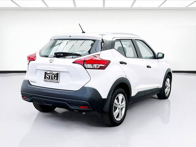 2019 Nissan Kicks S