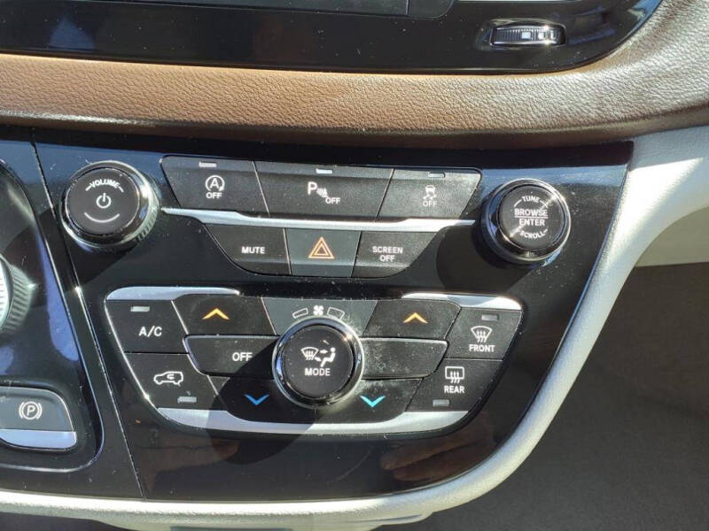 2021 Chrysler Voyager LXi